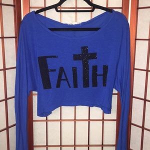 Long sleeve crop top